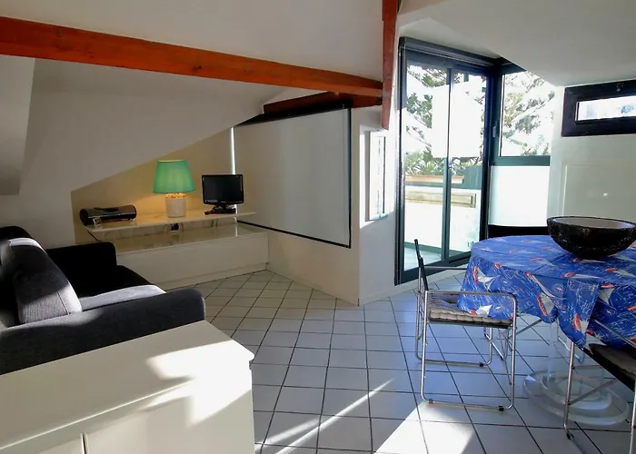 Apartament Mansarda Luminosa In Centro Sul Mare - Attic By Sea San Remo
