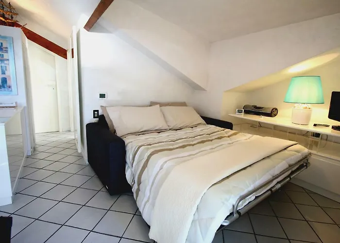 Apartamento Mansarda Luminosa In Centro Sul Mare - Attic By Sea *